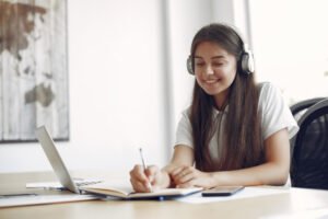 NEET online vs offline coaching comparison guide for 2026 students